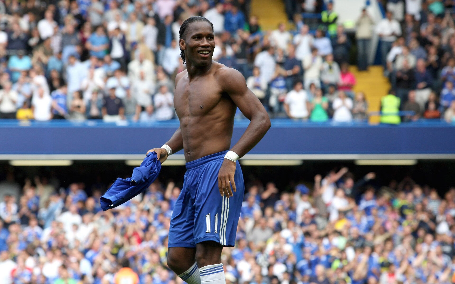 德甲豪门“火拼”八强：拜仁迎战多特，激情激战！