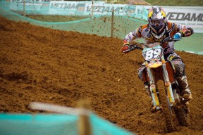 米兰平台-中超比赛中高位压迫发起节点分布图，中超比赛上座率