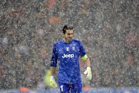 米兰体育网页版登陆-USM Alger 半决赛大胜 NA Hussein Dey 确保决赛席位，ncaa半决赛2021